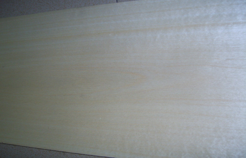 Sliced Cut White Birch Wood Veneer Prefinished With 0 5mm Thickness