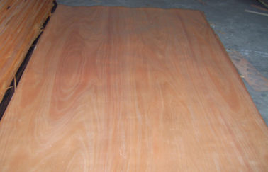 Natural Yellow Okoume Veneer , 0.20 mm - 0.60 mm Rotary Cut Veneer