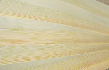 0.45 mm Yellow Pine Quarter Cut Veneer With Fine Straight Grain