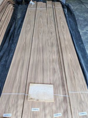 Natural American Walnut Crown Cut / Plain Cut  Veneer Sheet For Plywood