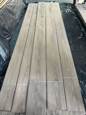 High Quality American Walnut Crown Cut / Plain Cut Veneer For Hotel Decoration