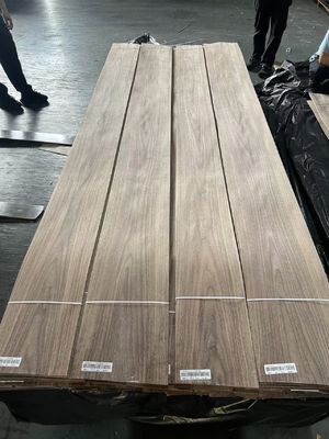 High Quality American Walnut Crown Cut / Plain Cut Veneer For Hotel Decoration