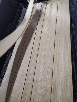 Customize Thickness Red Oak Veneer Ideal for Natural Wood Flooring Solutions
