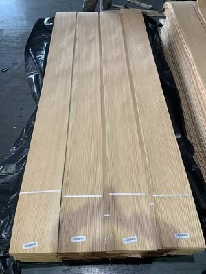 Quarter Cut Red Oak Veneer Sheets with 0.2-0.6mm Thickness and Straight Grain for Furniture and Decorative Surfaces