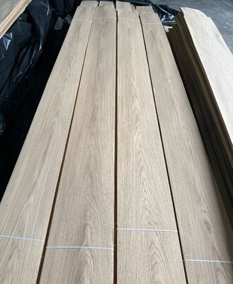 White Oak Crown Cut Veneer Sheets with Good Flexibility and Up To 2440mm Length for Elegant Interior Design