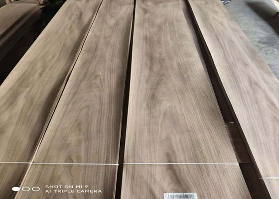 Sliced / Crown Cut 1.0-3.3m Natural Walnut Wood Veneer 10-16% MC