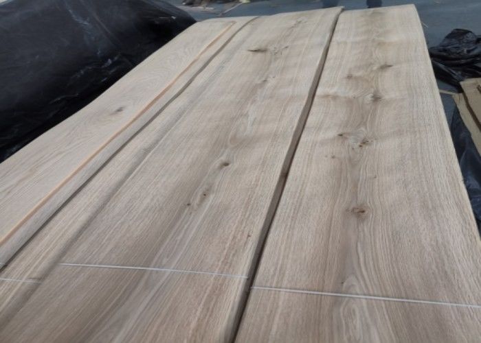 Natural Sliced Knotty American White Oak Veneer Sheets For Decoration