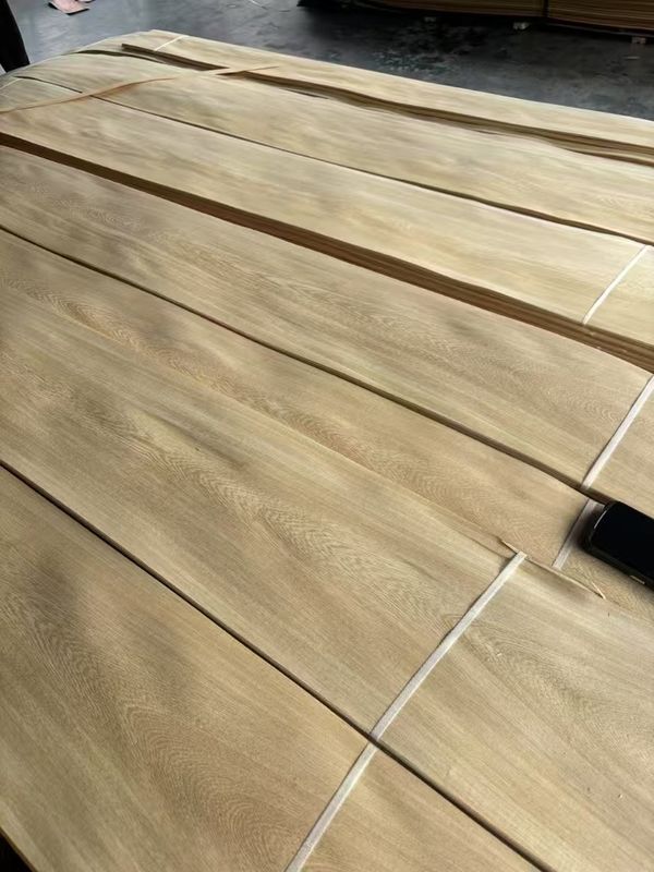High Quality Eyong Crown Cut / Plain Cut Veneer For Hotel Decoration