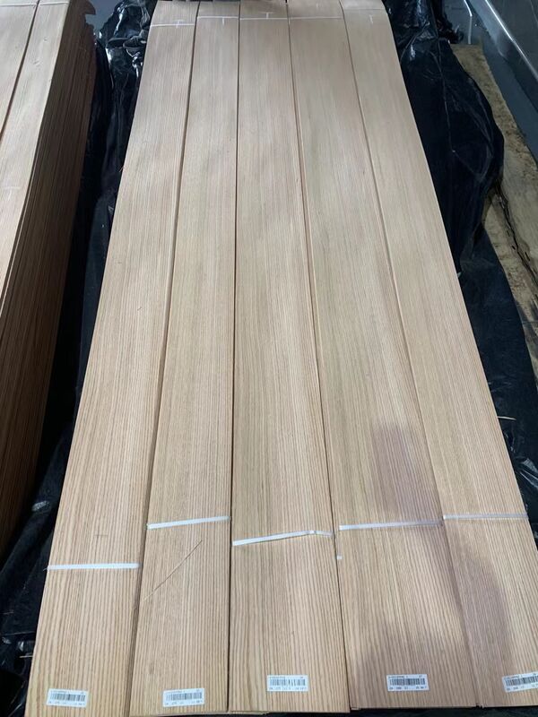 Quarter Cut Red Oak Veneer Sheets with 0.2-0.6mm Thickness and Straight Grain for Furniture and Decorative Surfaces
