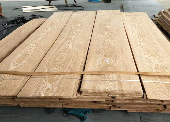0.3mm 0.4mm Thickness Brown Ash Wood Crown Cut Veneer For MDF
